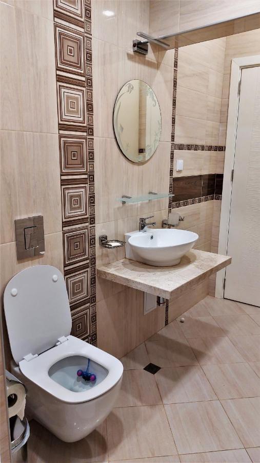 Апартамент Pink & Blue - 2Bdr With Balcony - Wi-Fi Varna Exterior photo