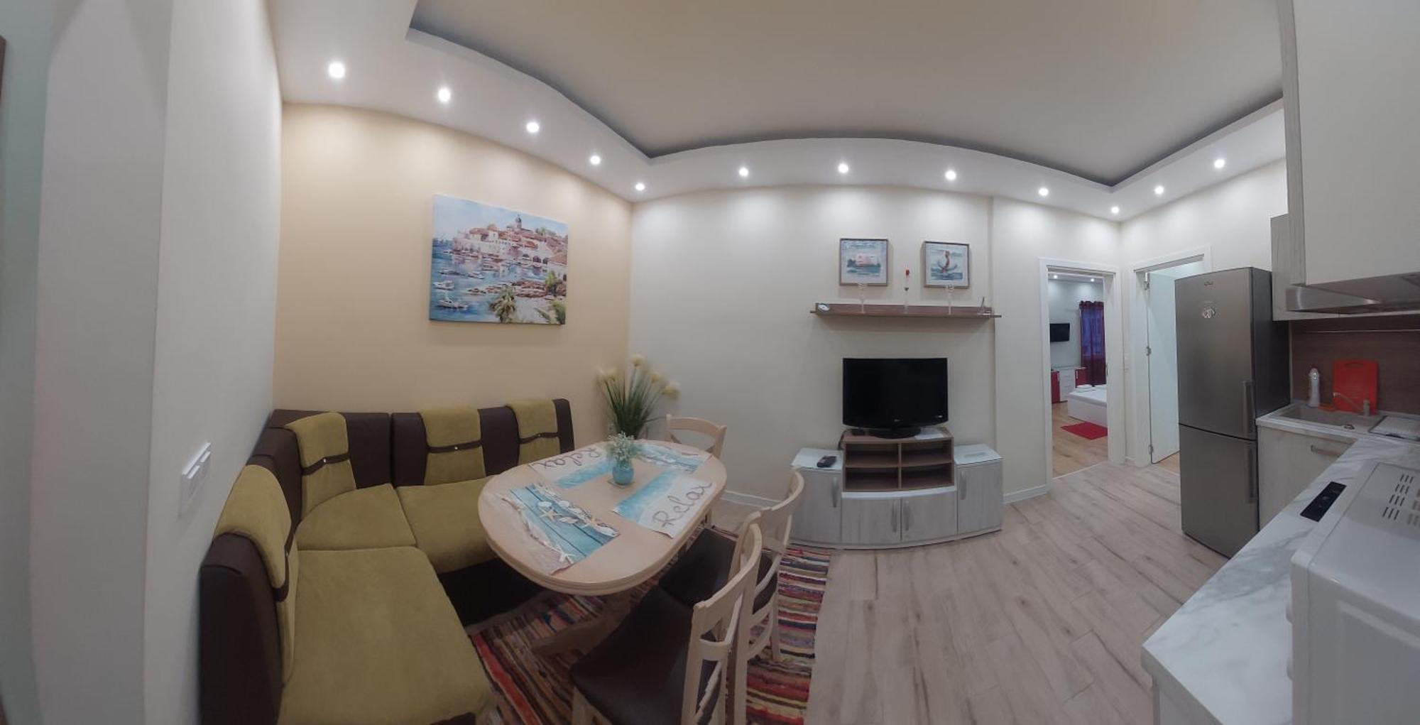 Апартамент Pink & Blue - 2Bdr With Balcony - Wi-Fi Varna Exterior photo